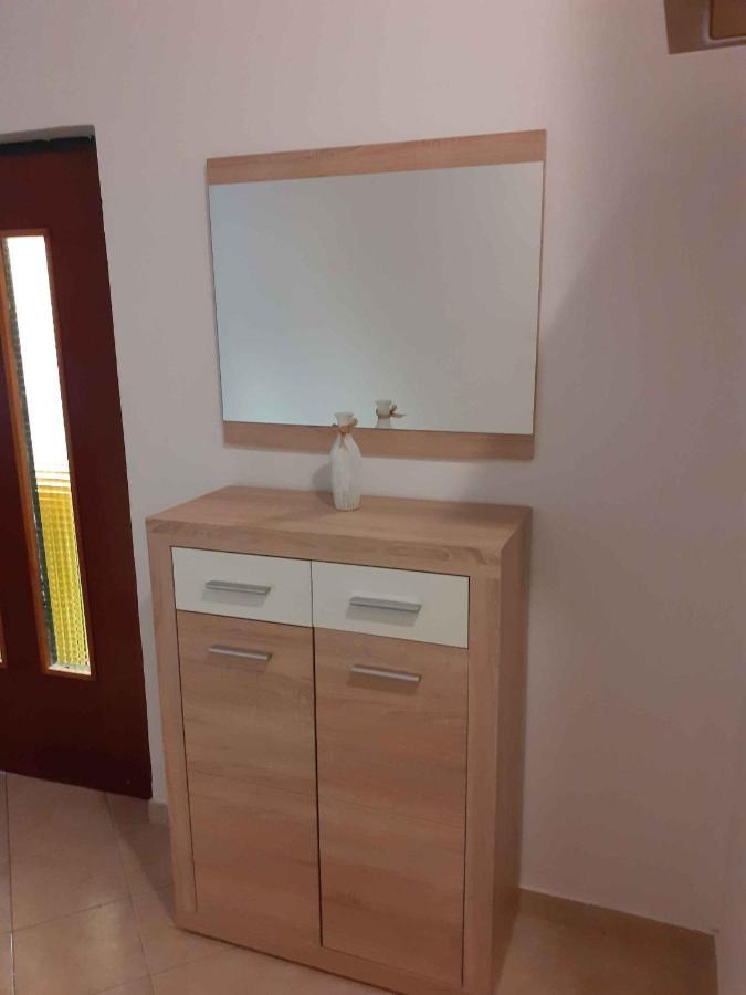 Apartment Lopar 9 エクステリア 写真