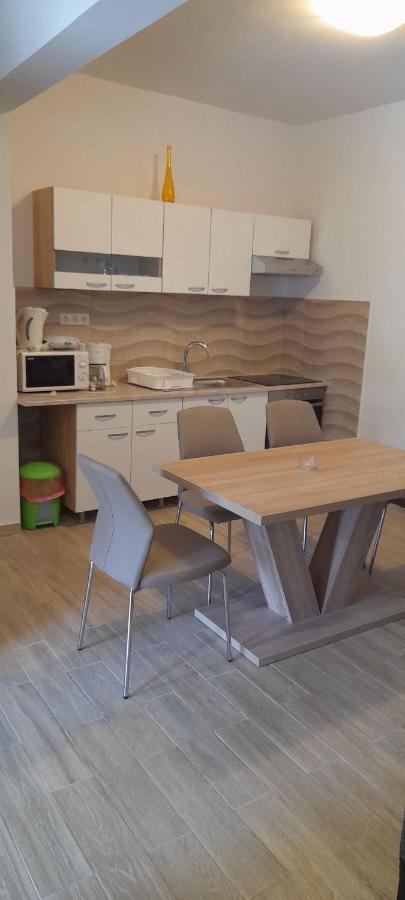 Apartment Lopar 9 エクステリア 写真